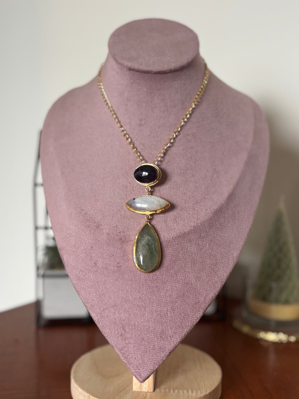 Trinity Stone Pendant 4