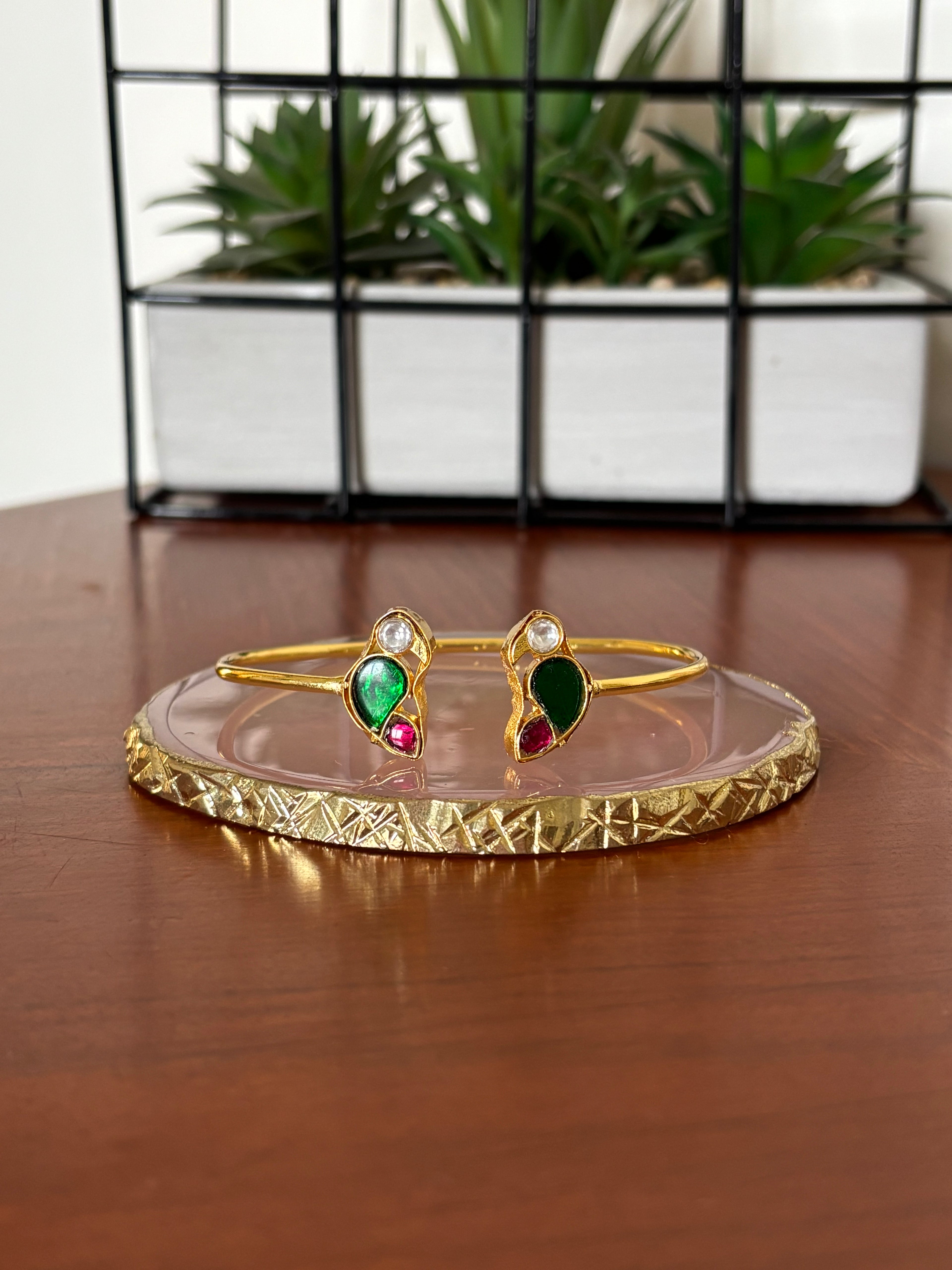 Kili cuff 1