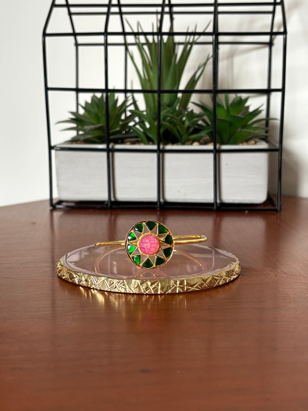Round cuff 2