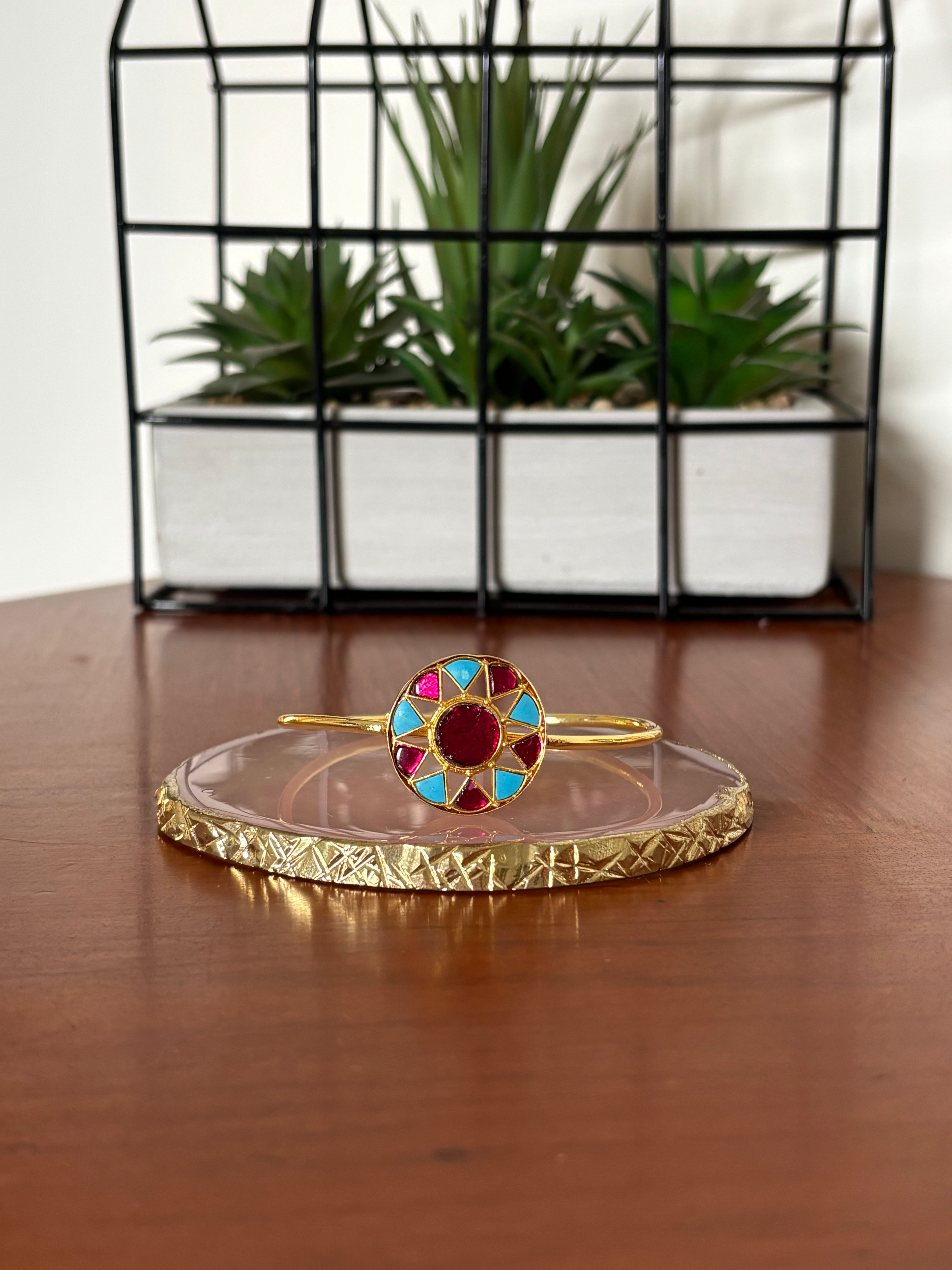 Round Cuff 3
