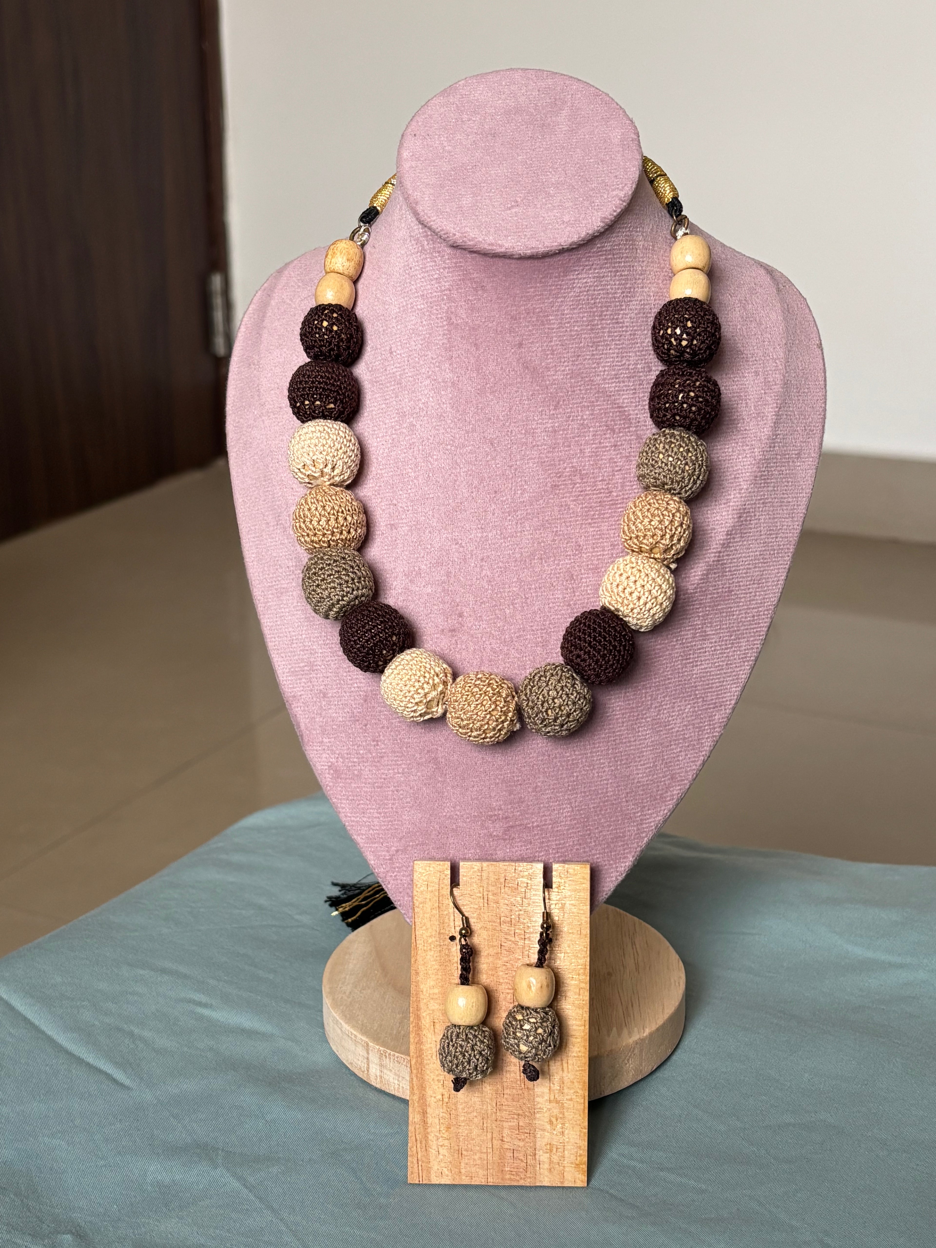 Crochet Bead Necklace 1