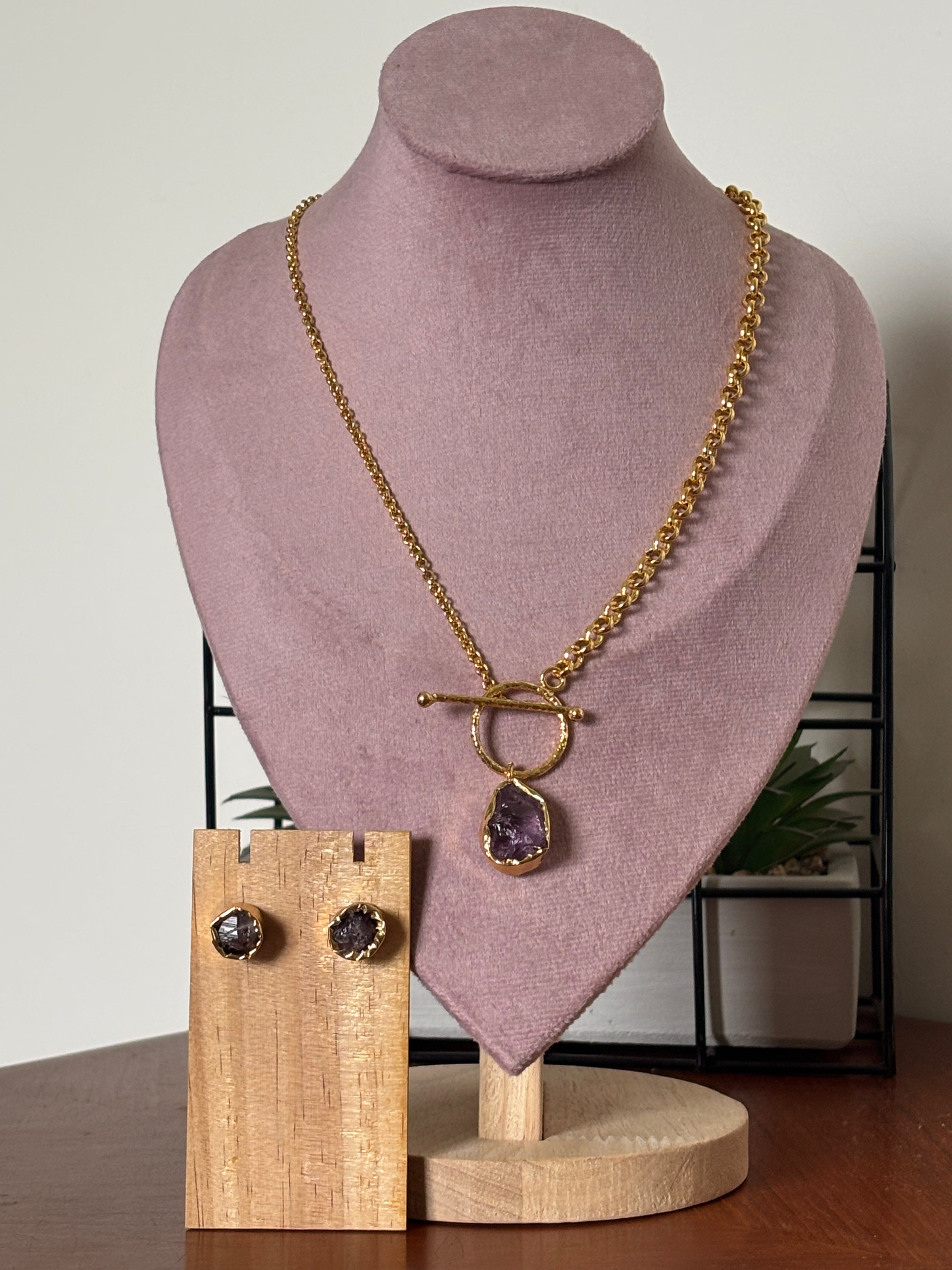 Amethyst Golden Clasp Set